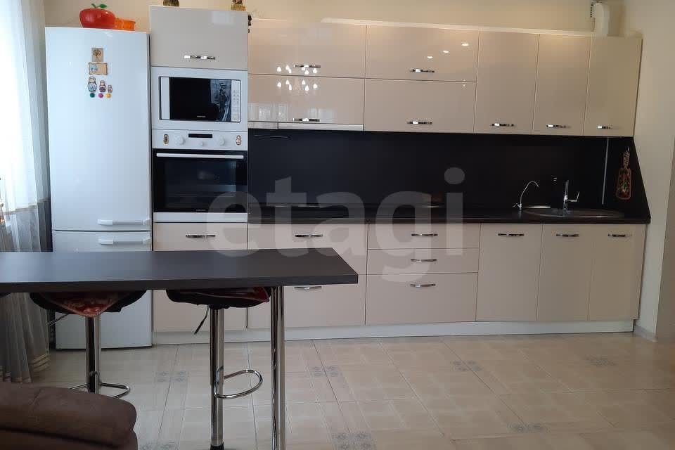 Продаётся 3-комнатная квартира, 71.5 м²