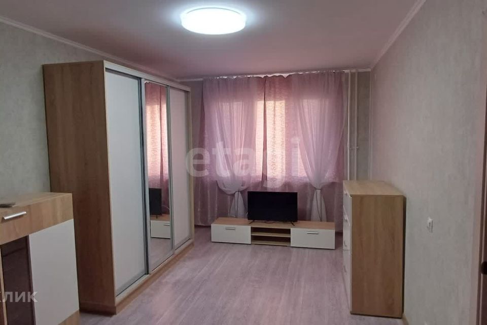 Продаётся 1-комнатная квартира, 39.6 м²