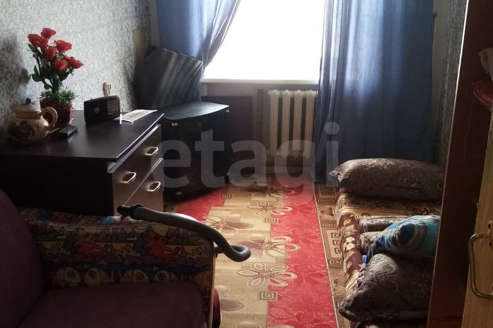Продаётся 3-комнатная квартира, 50.6 м²