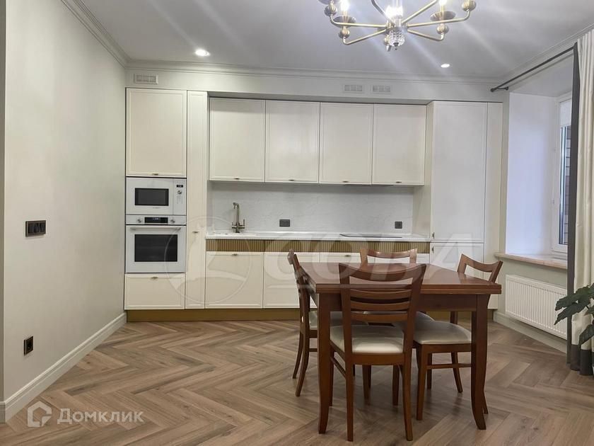 Сдаётся 3-комнатная квартира, 116 м²