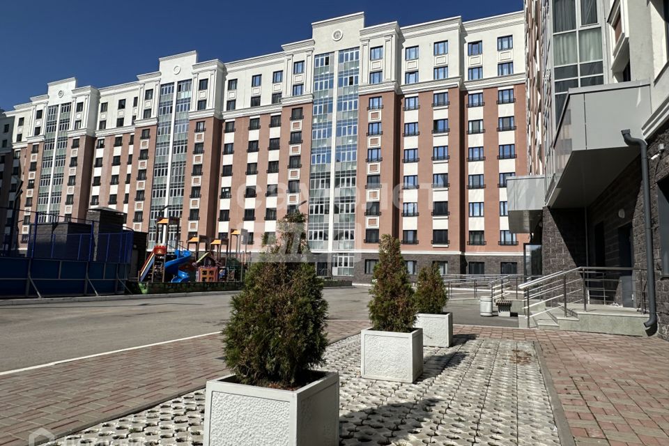 Продаётся 3-комнатная квартира, 111 м²