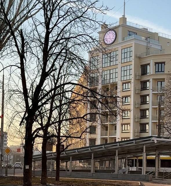 Сдаётся торговое помещение, 226 м²