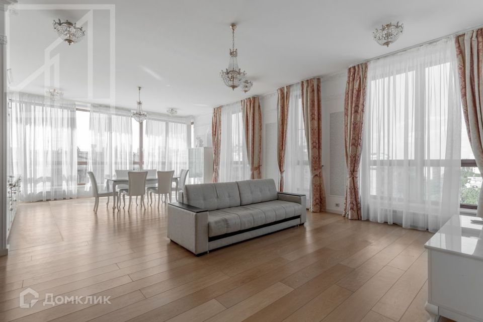 Сдаётся 4-комнатная квартира, 170 м²