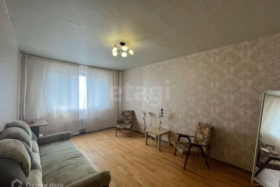 Продаётся 1-комнатная квартира, 42.2 м²