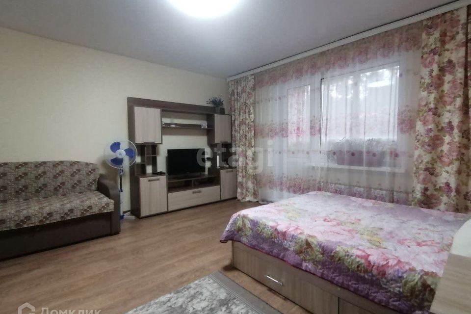 Продаётся 1-комнатная квартира, 40.2 м²