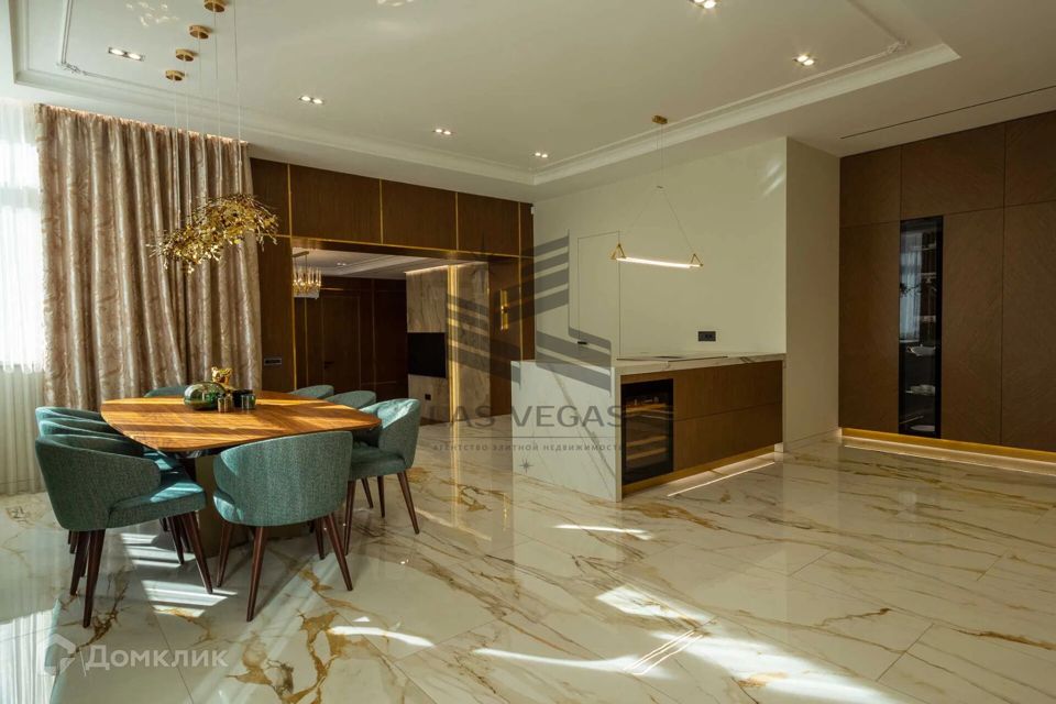 Сдаётся 3-комнатная квартира, 118 м²