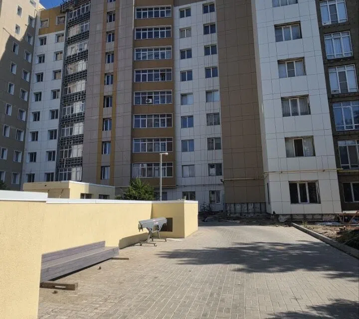 Продаётся 4-комнатная квартира, 162.7 м²