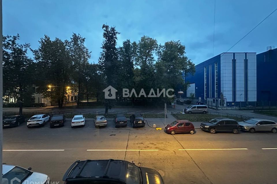 Продаётся комната в 5-комн. квартире, 131.7 м²
