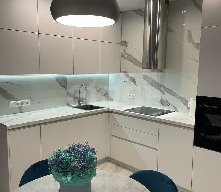Продаётся 2-комнатная квартира, 65 м²
