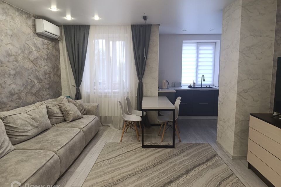 Продаётся 3-комнатная квартира, 69.4 м²