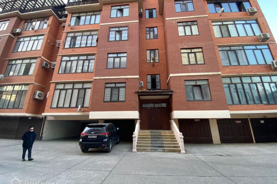 Продаётся 3-комнатная квартира, 130 м²