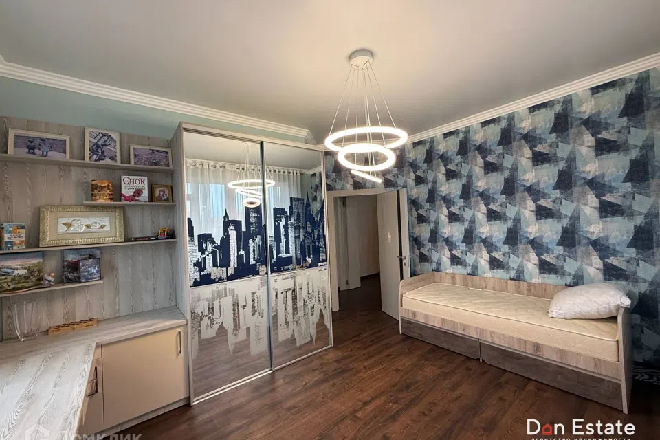 Продаётся 3-комнатная квартира, 100 м²