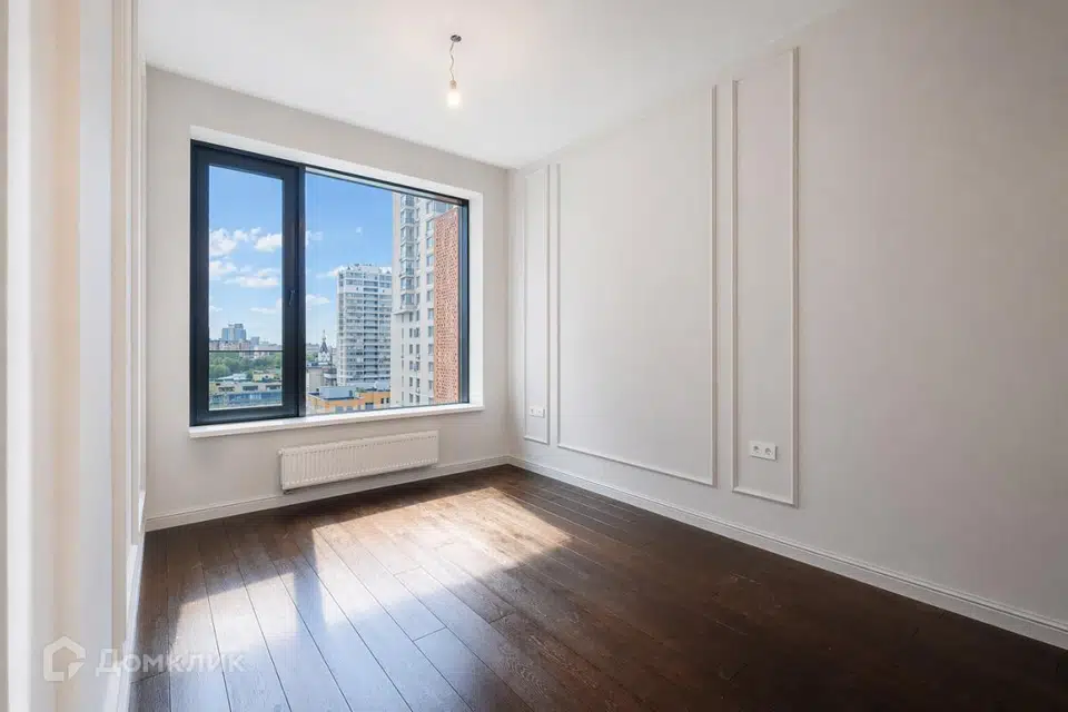 Продаётся 4-комнатная квартира, 130.4 м²