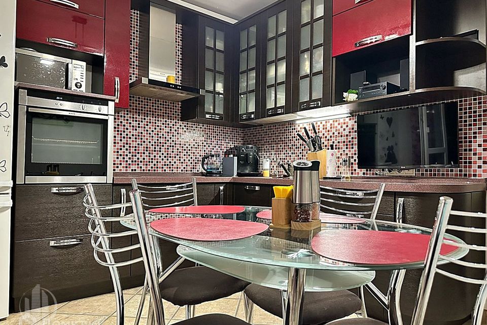 Продаётся 2-комнатная квартира, 61.5 м²