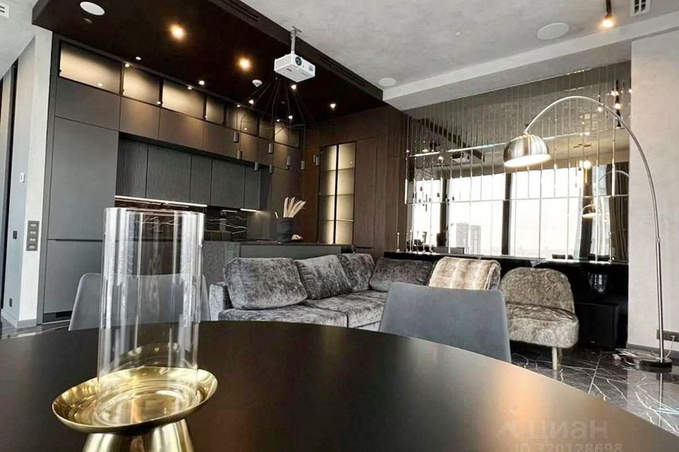 Сдаётся 2-комнатная квартира, 75 м²