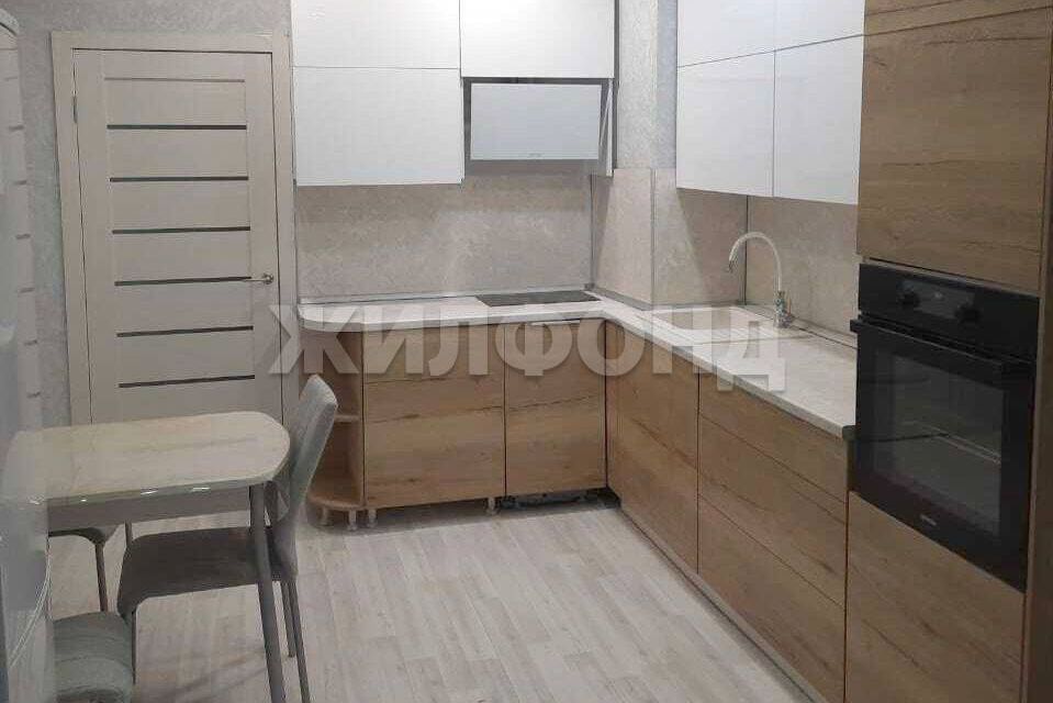Продаётся 2-комнатная квартира, 86.5 м²