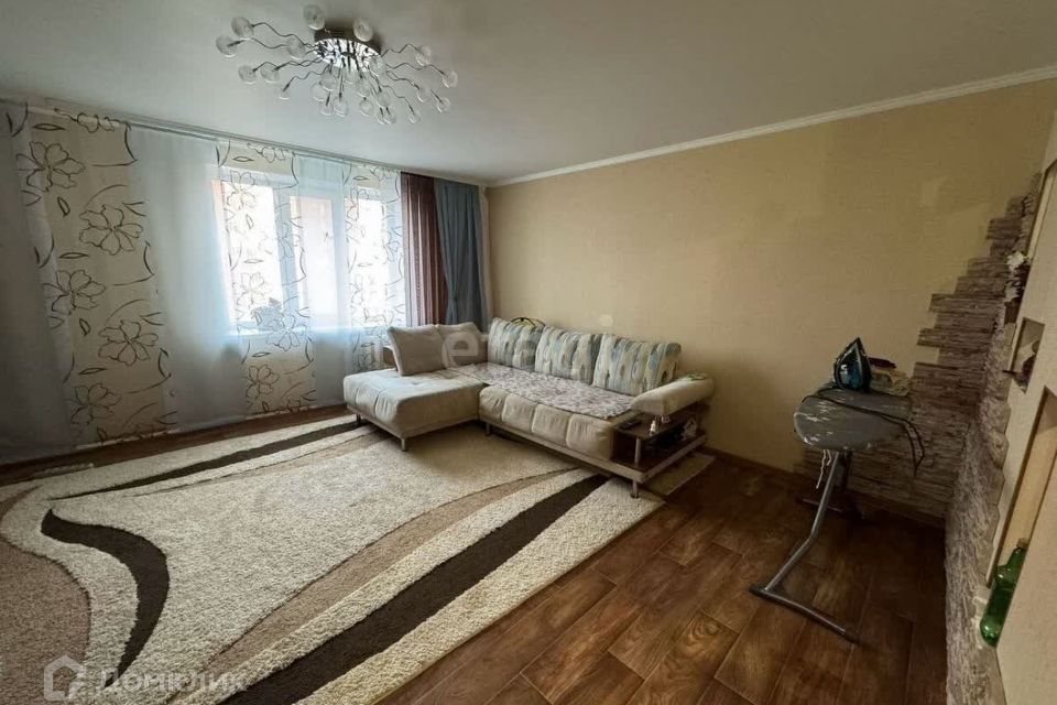 Продаётся 3-комнатная квартира, 100.7 м²