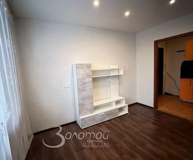 Продаётся комната в 8-комн. квартире, 18.6 м²