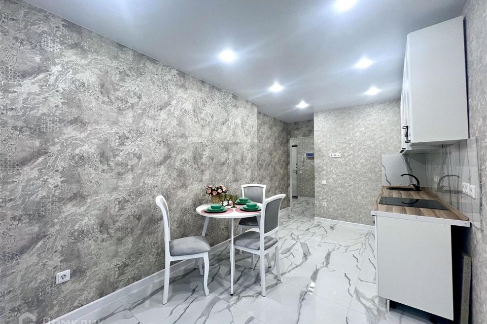Продаётся 1-комнатная квартира, 43.2 м²