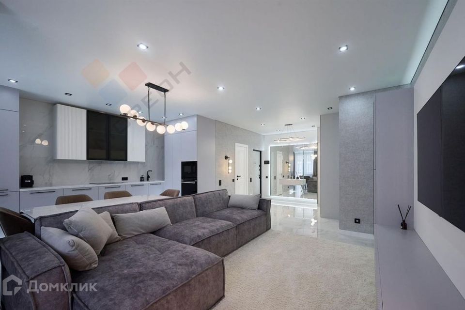 Продаётся 3-комнатная квартира, 113 м²