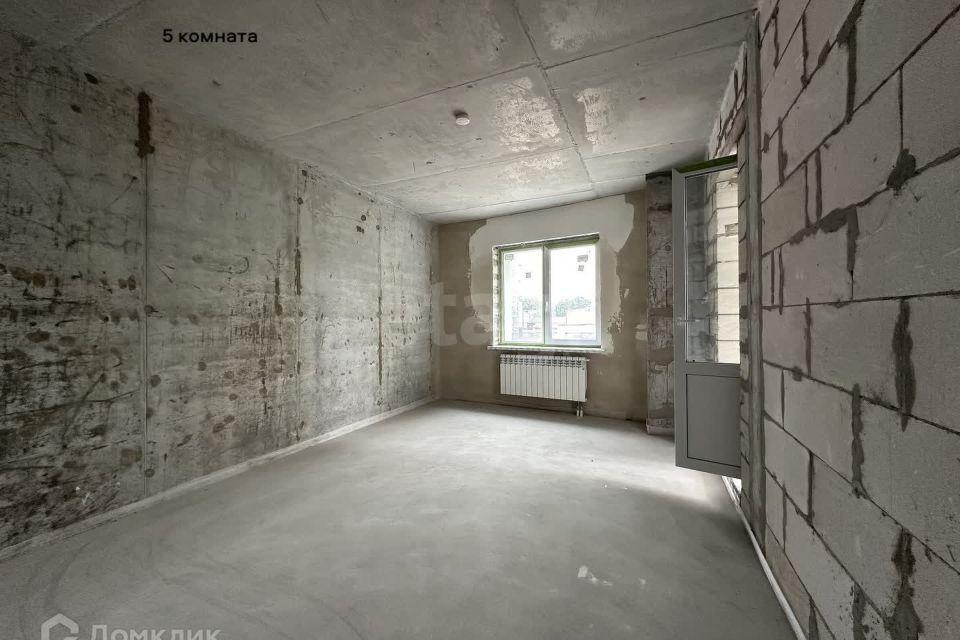 Продаётся 3-комнатная квартира, 105 м²