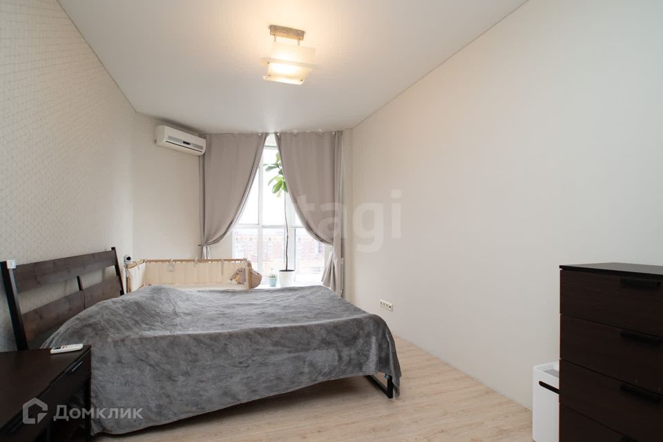 Продаётся 2-комнатная квартира, 67.8 м²