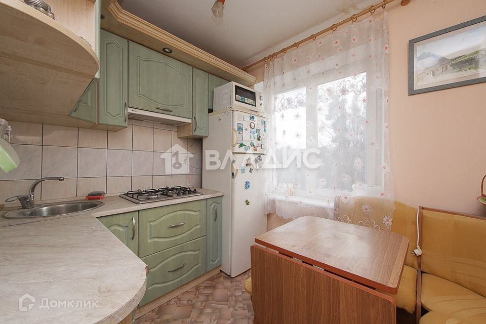 Продаётся 4-комнатная квартира, 62.9 м²