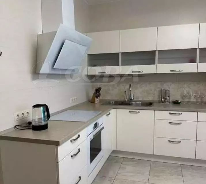 Сдаётся 3-комнатная квартира, 130 м²