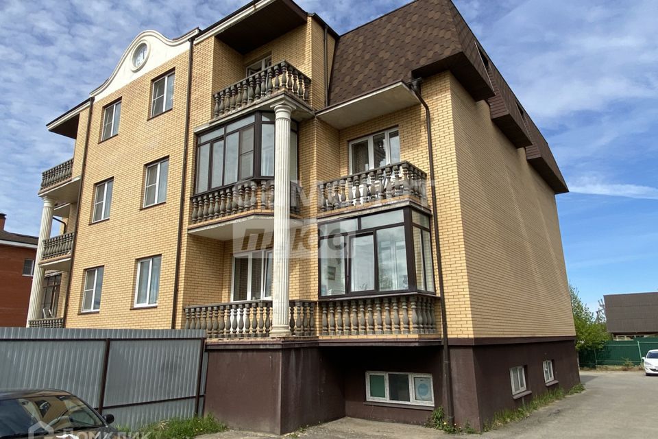 Продаётся 2-комнатная квартира, 56.8 м²