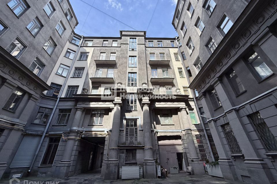 Продаётся 5-комнатная квартира, 143.5 м²