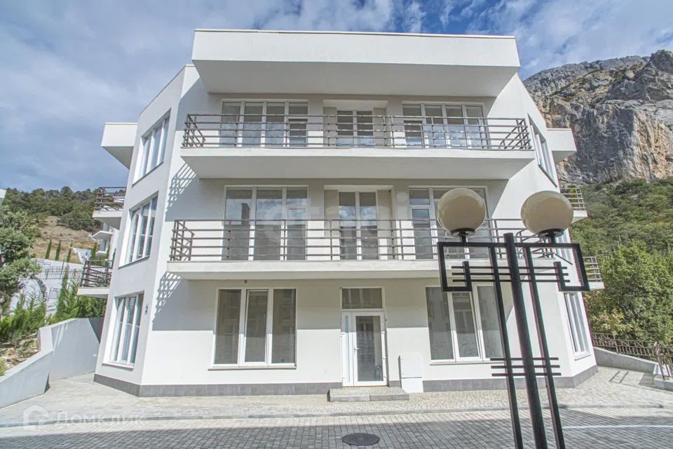 Продаётся 2-комнатная квартира, 57 м²