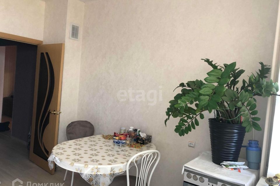 Продаётся 2-комнатная квартира, 83 м²