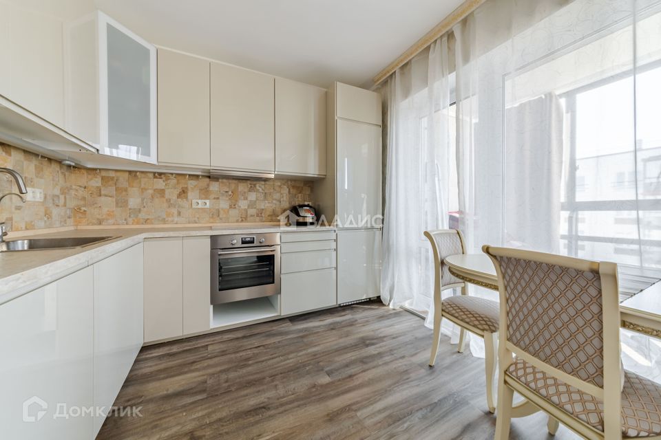 Продаётся 2-комнатная квартира, 65.9 м²