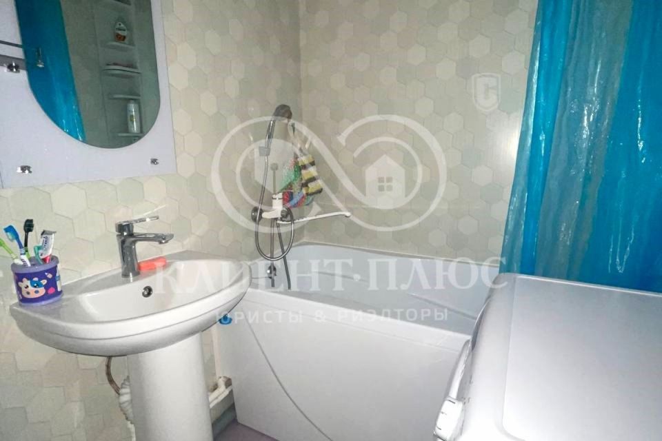Продаётся 3-комнатная квартира, 61.8 м²