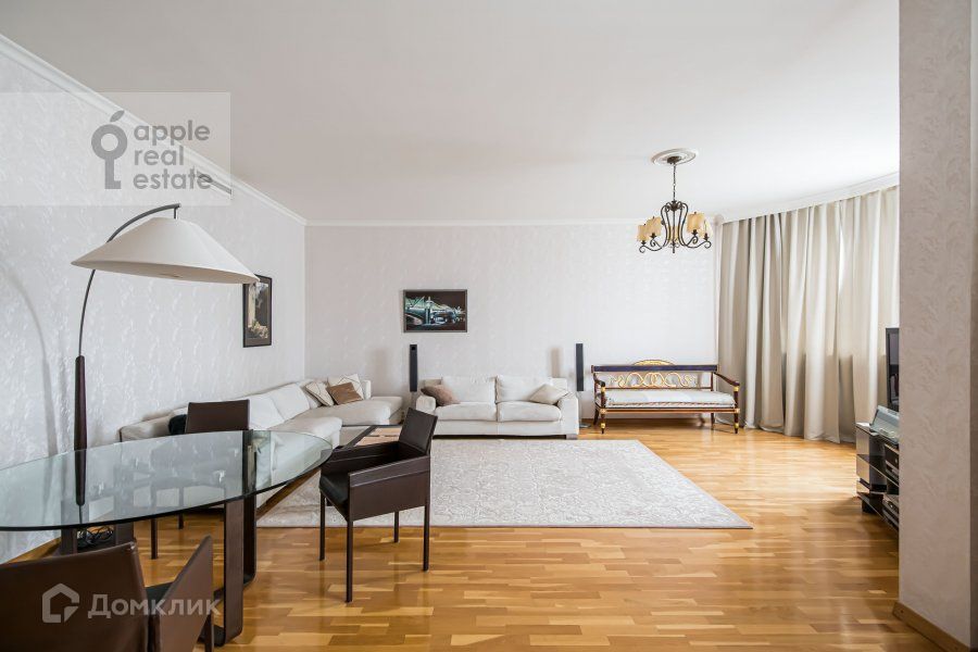 Сдаётся 2-комнатная квартира, 140 м²