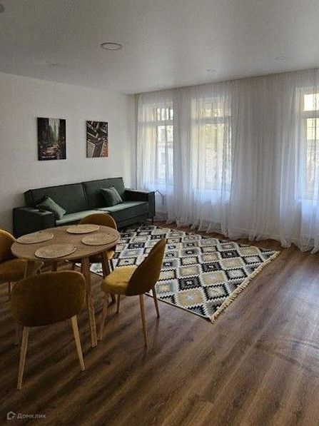 Сдаётся 2-комнатная квартира, 60.7 м²