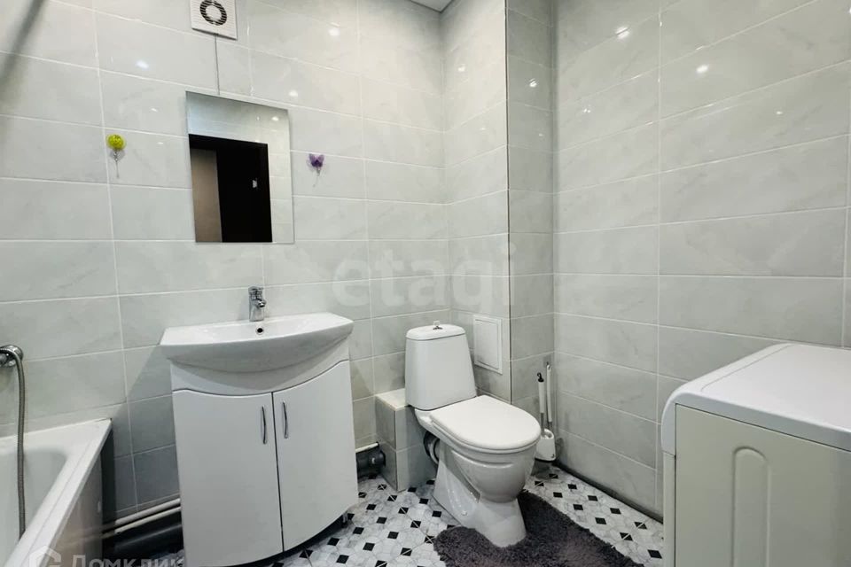 Продаётся 1-комнатная квартира, 42.2 м²
