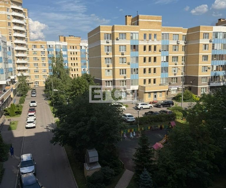 Продаётся 1-комнатная квартира, 52.4 м²