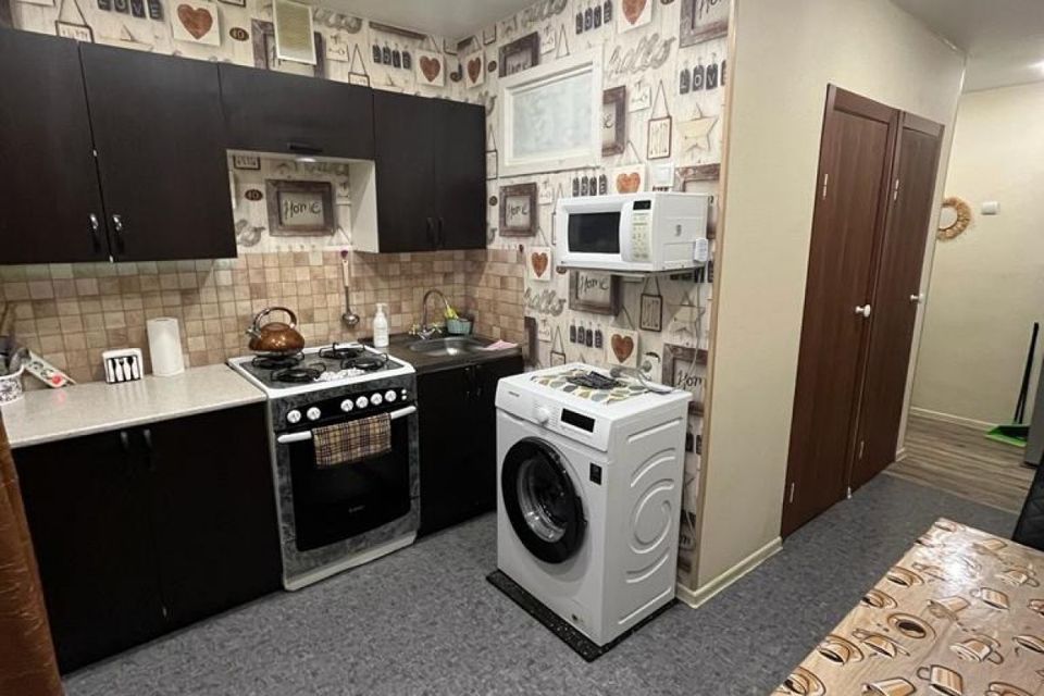 Продаётся 3-комнатная квартира, 57.7 м²