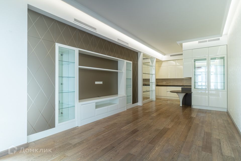Продаётся 3-комнатная квартира, 124.5 м²