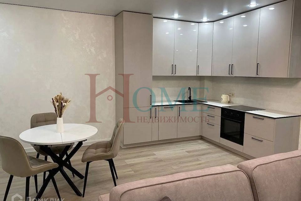Сдаётся 1-комнатная квартира, 65 м²