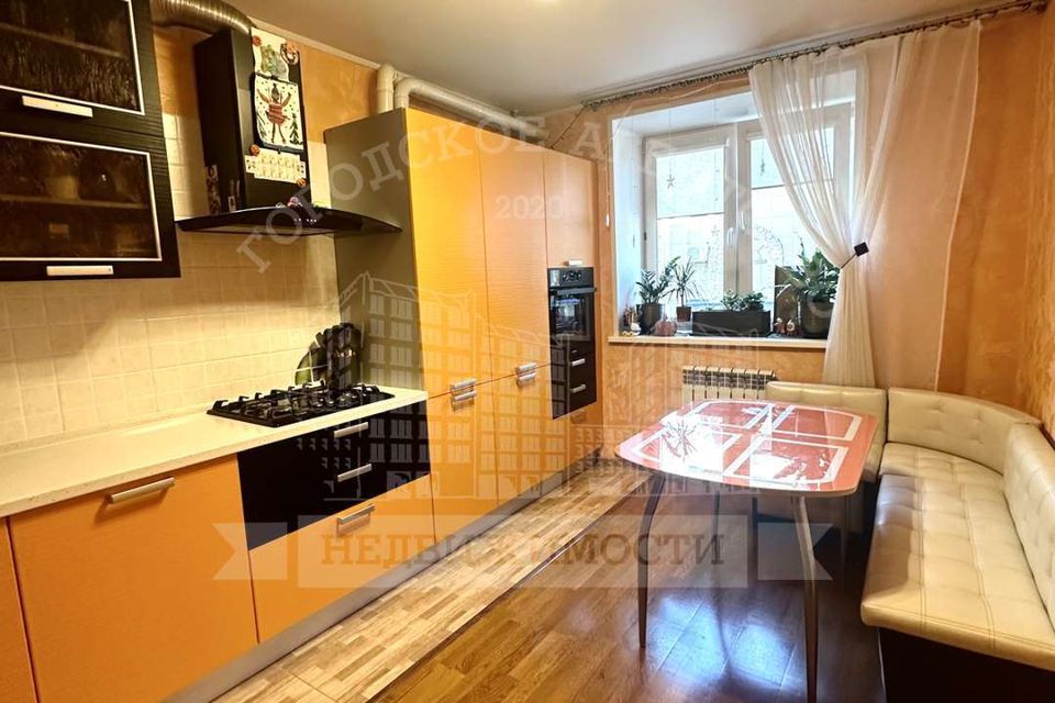 Продаётся 1-комнатная квартира, 42.1 м²