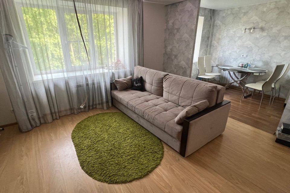 Продаётся 4-комнатная квартира, 74.1 м²