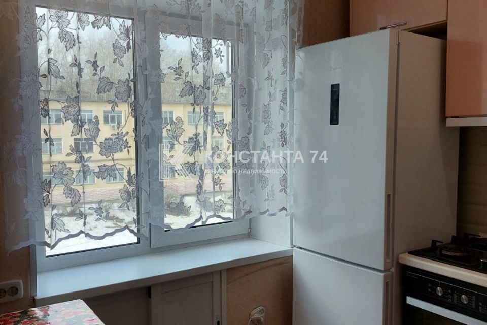Продаётся 3-комнатная квартира, 57.4 м²
