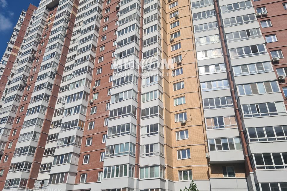 Продаётся 3-комнатная квартира, 75.6 м²