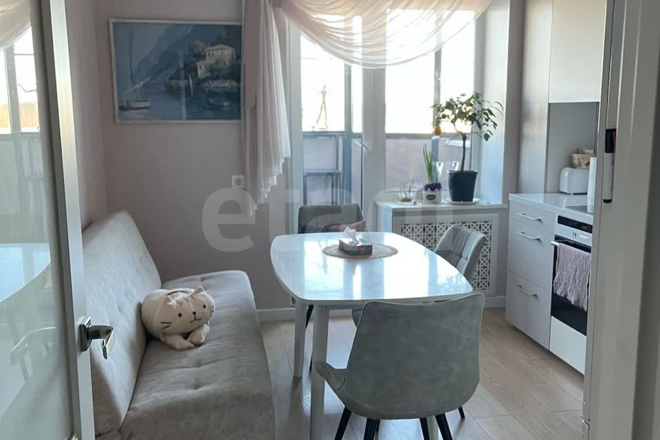 Продаётся 2-комнатная квартира, 61.3 м²
