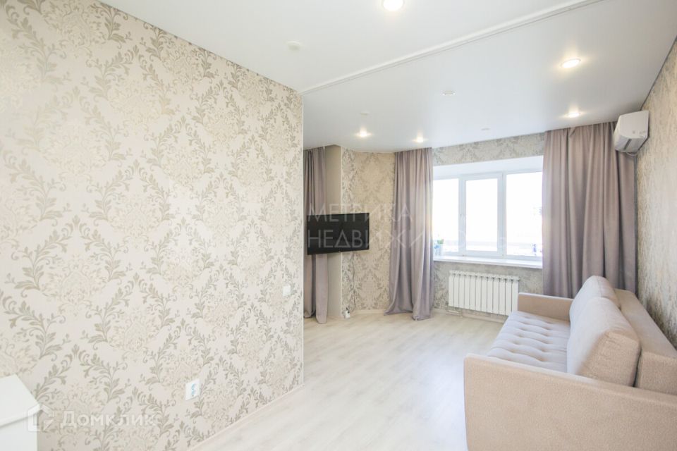 Продаётся 1-комнатная квартира, 42 м²