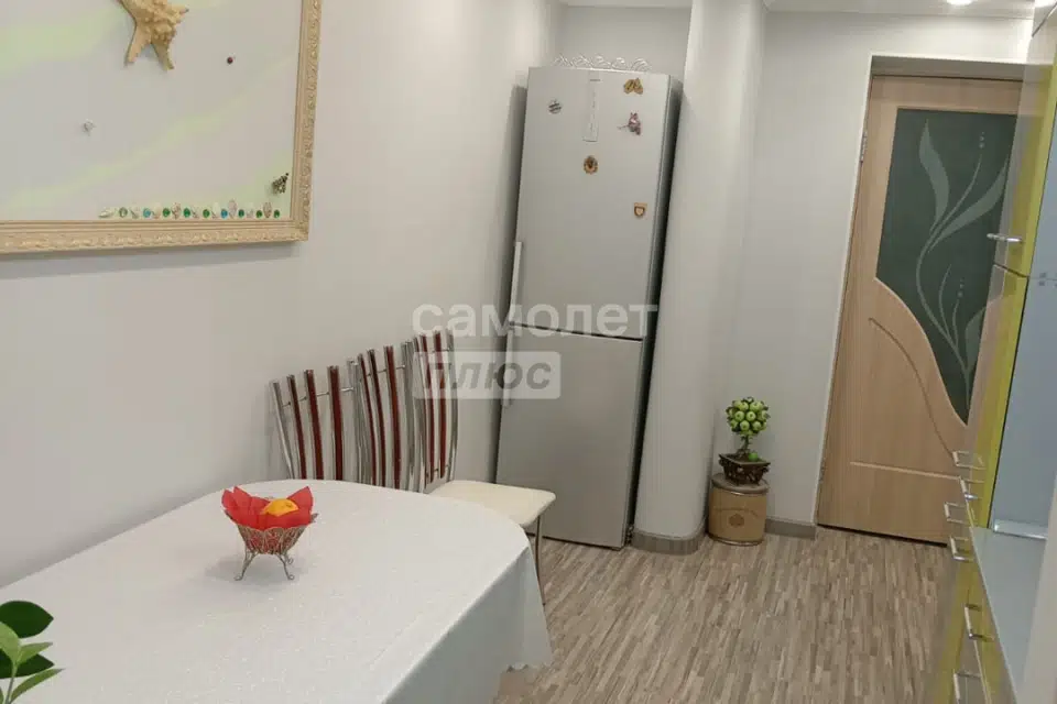 Продаётся 2-комнатная квартира, 58 м²