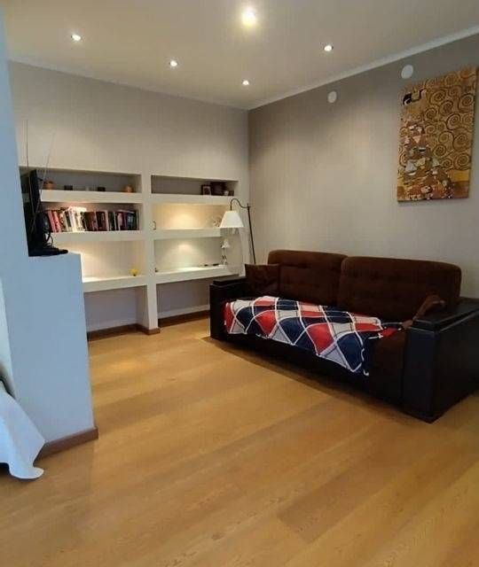 Сдаётся 2-комнатная квартира, 65 м²