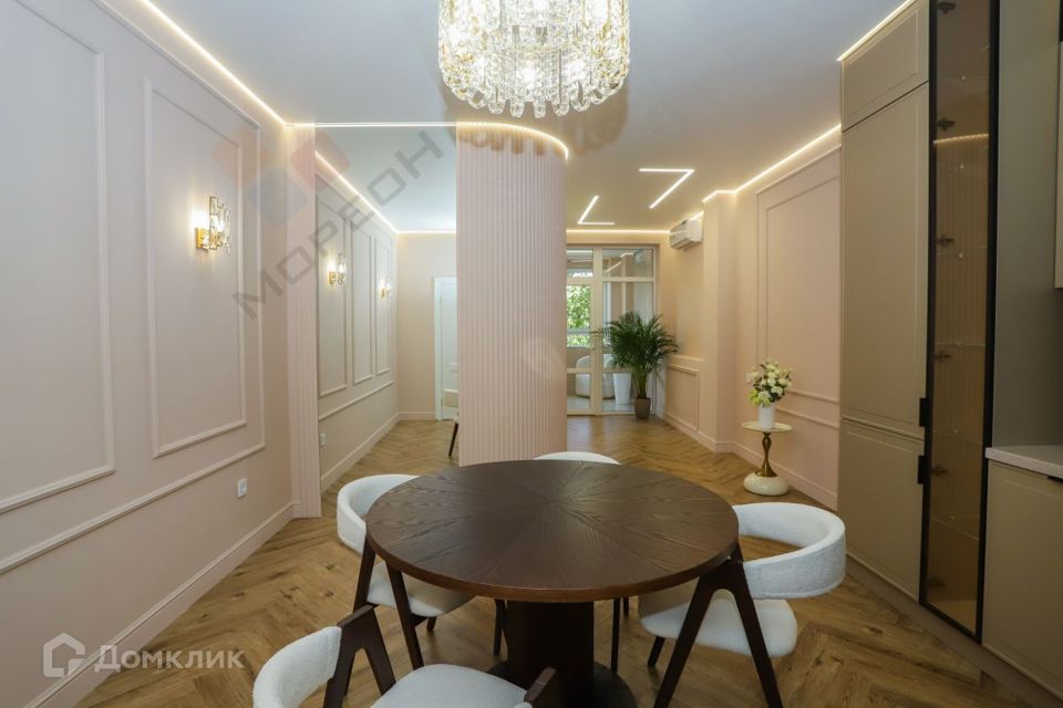 Продаётся 1-комнатная квартира, 62.5 м²